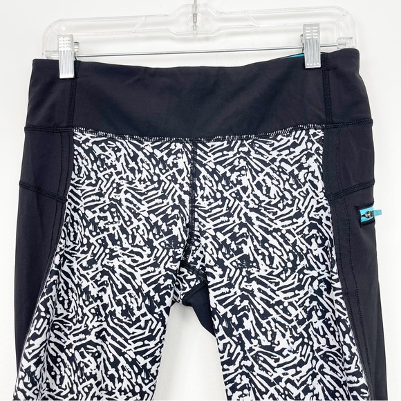 Lululemon Run: Top Speed Crop Size 8 - Picture 2 of 7